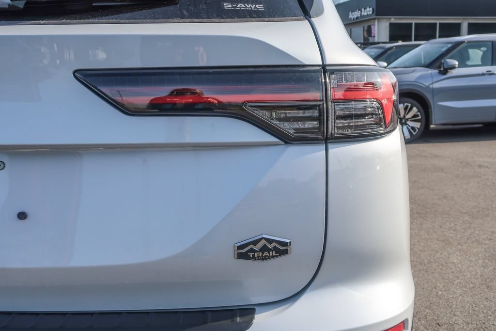 New 2026 Mitsubishi Outlander AWD image 14