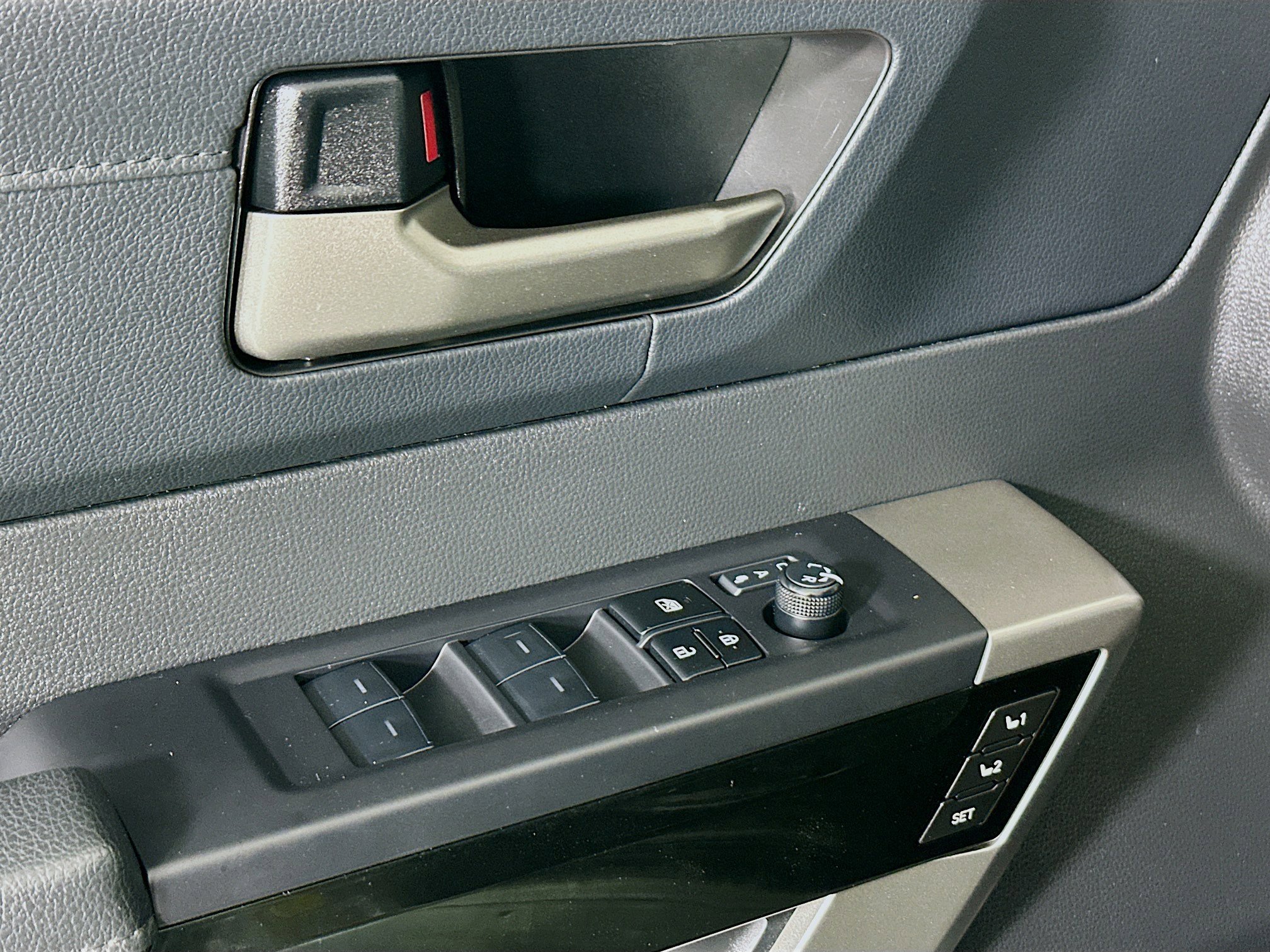 Used 2025 Toyota Tundra Limited w/ TRD Off-Road Package image 14