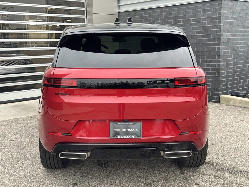 New 2026 Land Rover Range Rover Sport Dynamic SE image 5