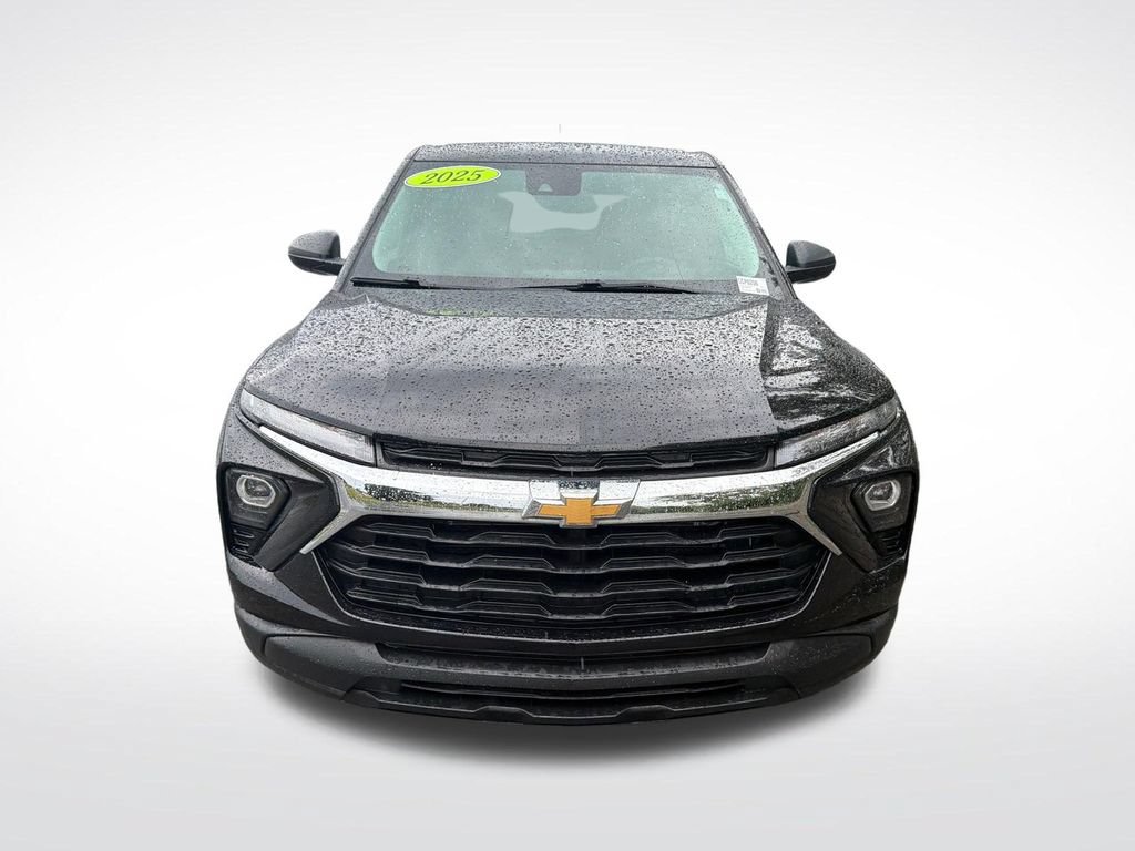 Used 2025 Chevrolet TrailBlazer LS w/ LS Convenience Package FWD image 9