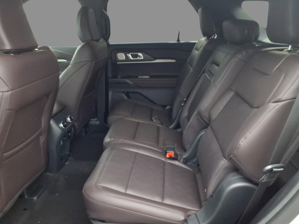 New 2026 Ford Explorer Platinum image 5