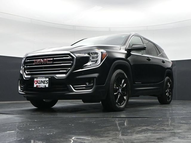 Used 2023 GMC Terrain SLT w/ Infotainment Package II AWD/4WD image 43