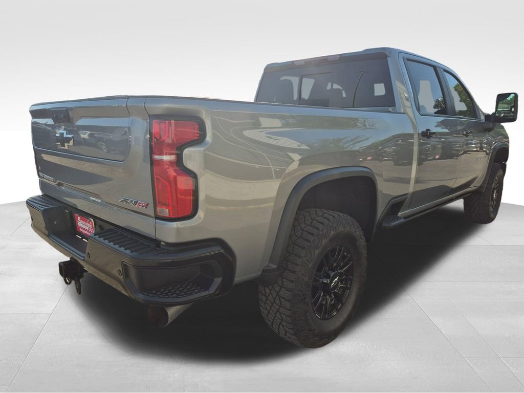 Used 2025 Chevrolet Silverado 2500 ZR2 w/ Technology Package AWD/4WD image 10