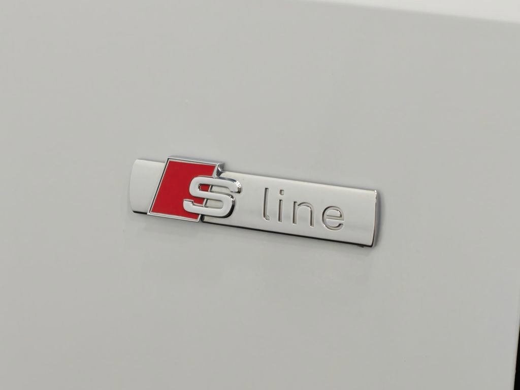 Used 2022 Audi Q3 2.0T Premium Plus w/ Premium Plus Package image 57