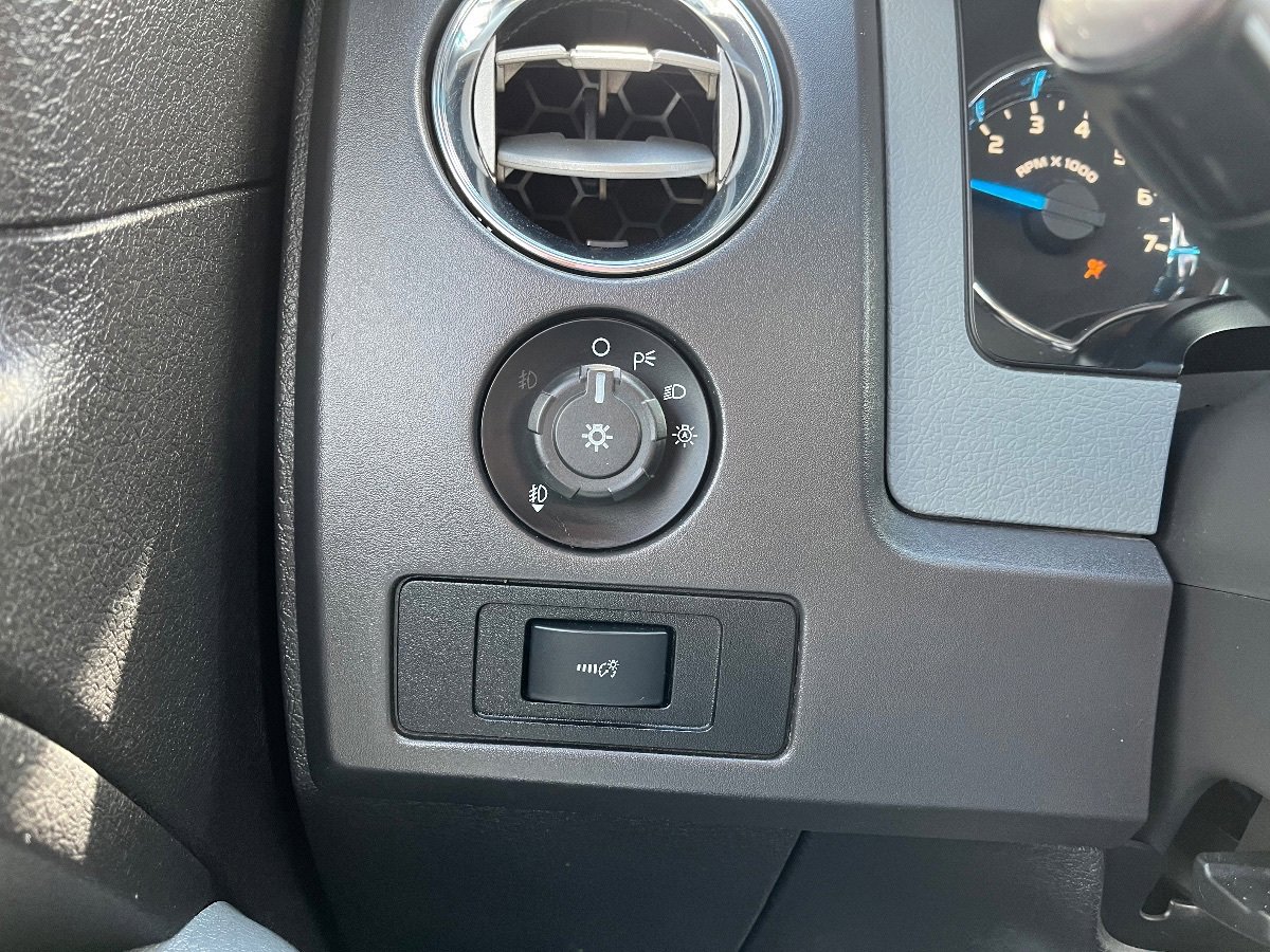 Used 2013 Ford F150 XLT w/ Mid Equipment Group RWD image 20
