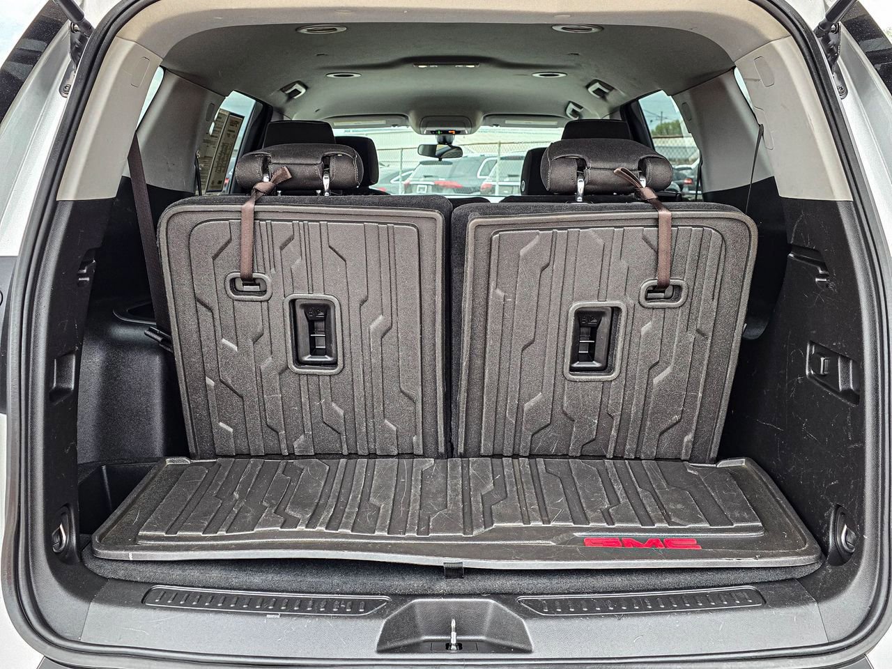 Used 2019 GMC Acadia SLE w/ LPO, Floor Liner Package image 39