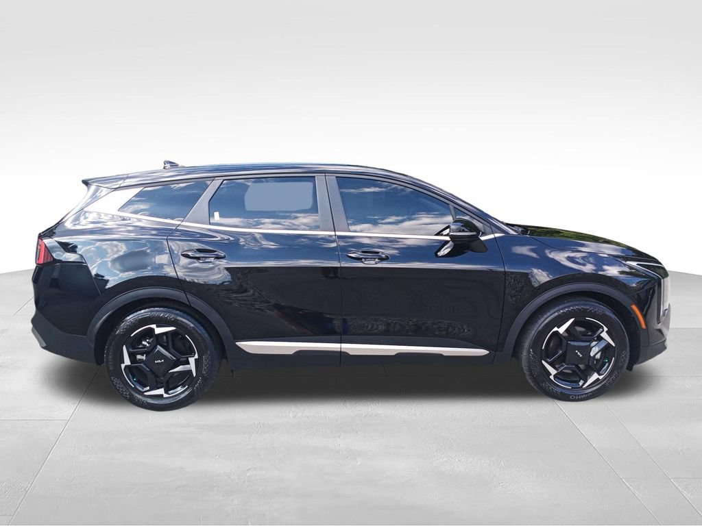Used 2026 Kia Sportage EX FWD image 7