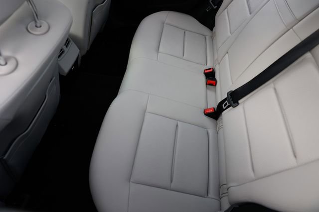 Used 2013 Mercedes-Benz E 350 4MATIC Wagon image 13