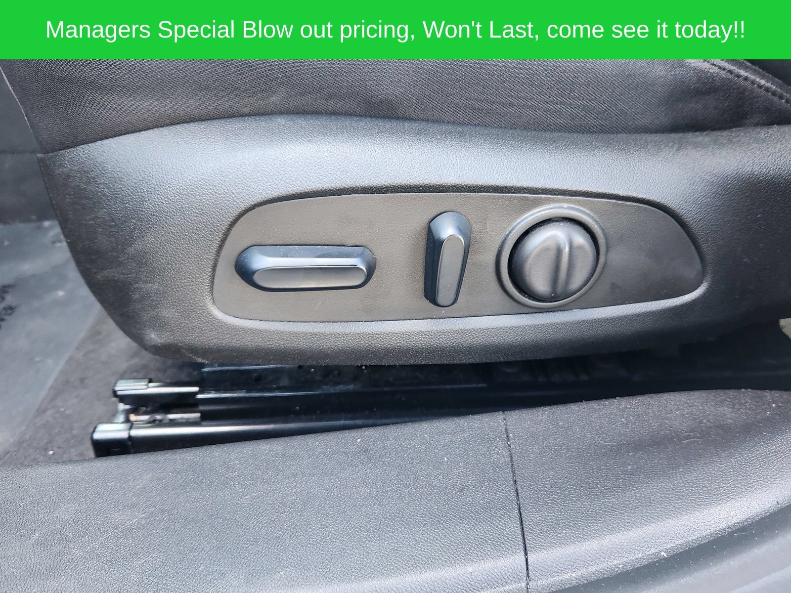 Used 2024 Chevrolet Malibu LT FWD image 10