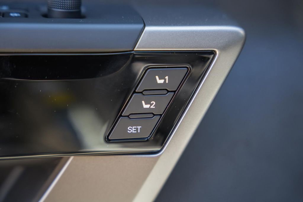 New 2026 Toyota Tundra Limited AWD/4WD image 43