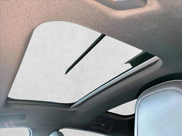 Used 2024 Porsche Panamera image 18