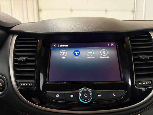 Used 2020 Chevrolet Trax LT w/ LT Convenience Package AWD/4WD image 35
