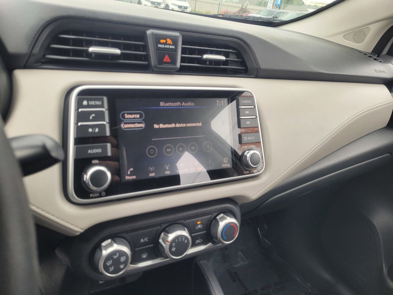 Used 2021 Nissan Versa SV FWD image 18