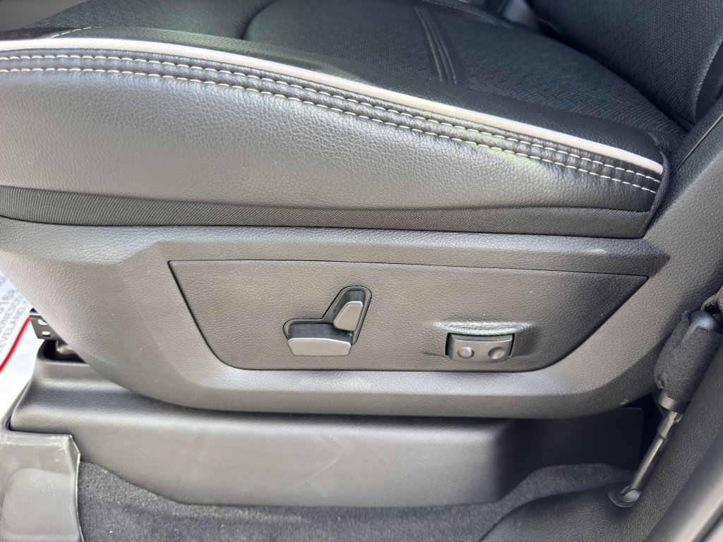 New 2026 RAM 2500 Laramie w/ Night Edition AWD/4WD image 20