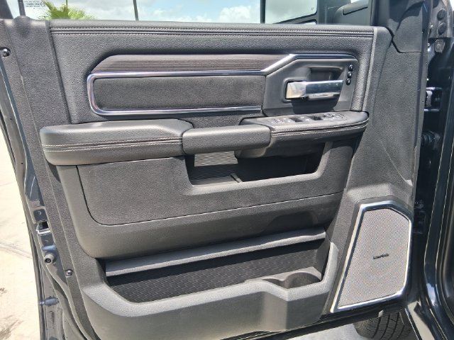 New 2026 RAM 3500 Laramie AWD/4WD image 18