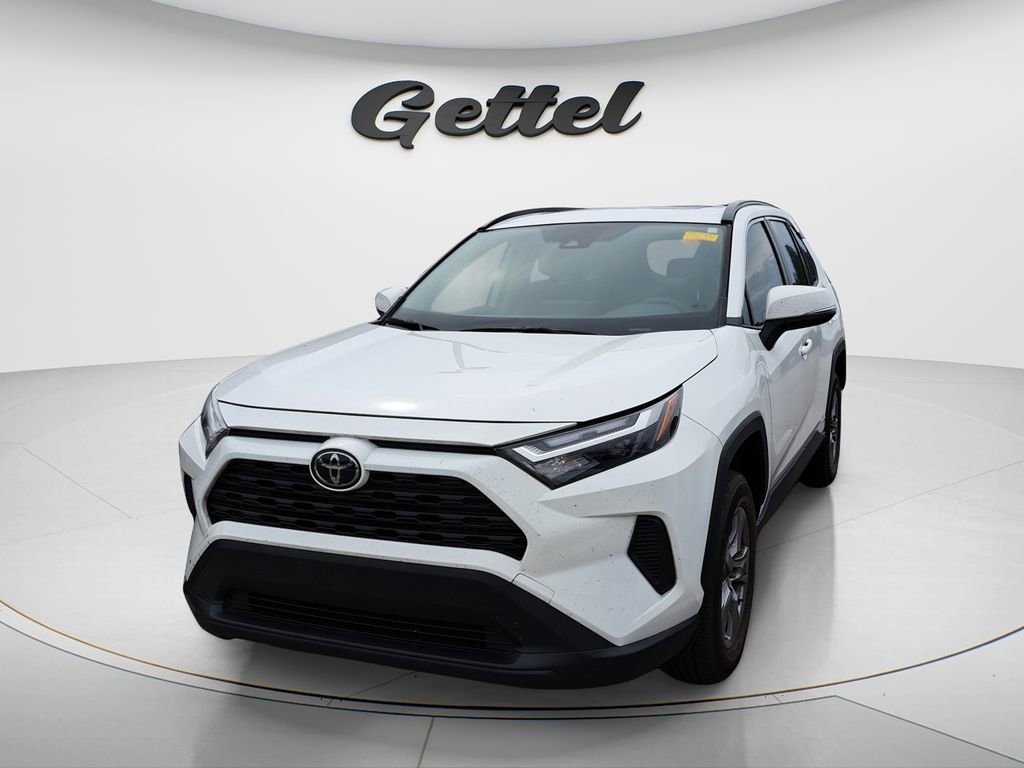 Used 2025 Toyota RAV4 XLE w/ Convenience Package image 1