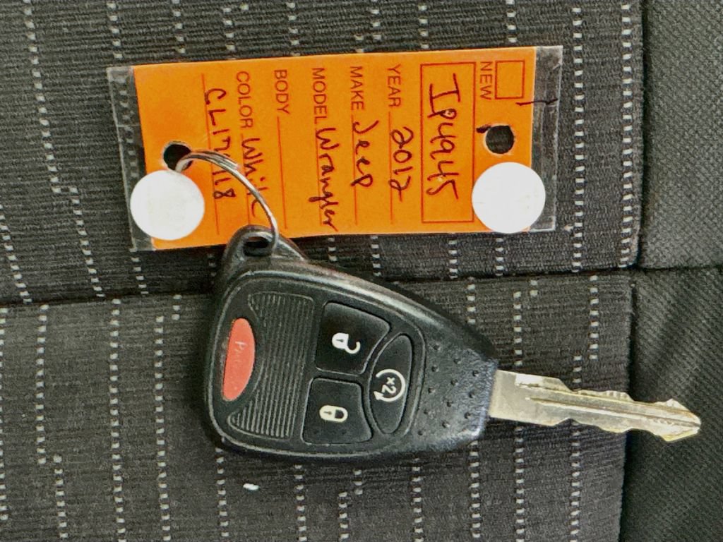 Used 2012 Jeep Wrangler Rubicon w/ PWR Convenience Group AWD/4WD image 33