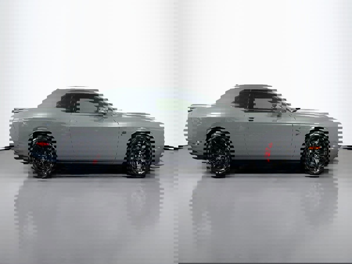 Used 2023 Dodge Challenger SRT Hellcat image 4