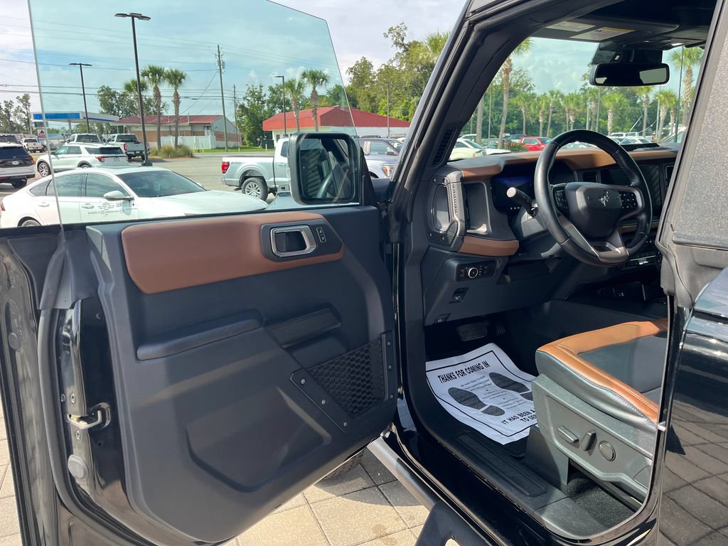 Used 2024 Ford Bronco Outer Banks AWD/4WD image 10