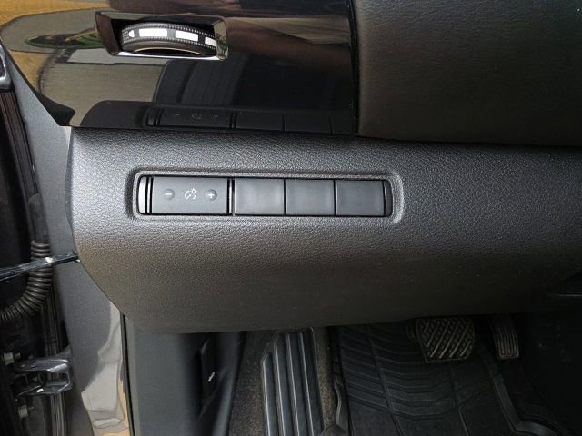 Used 2023 Nissan Pathfinder S FWD image 14