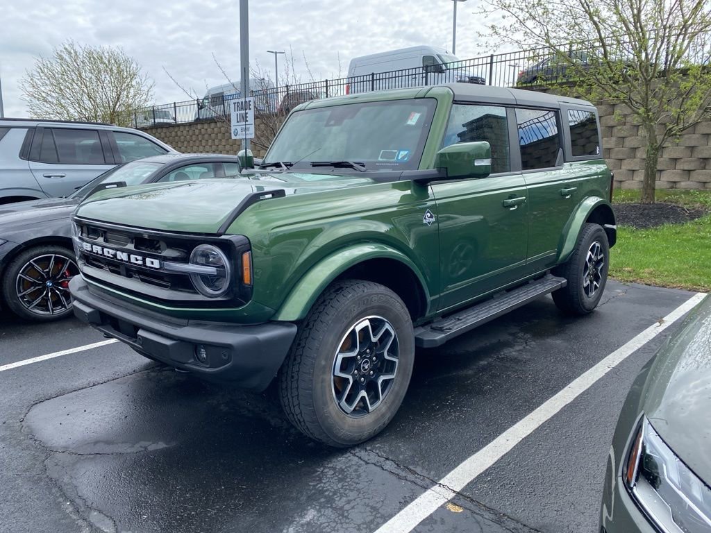 Used 2023 Ford Bronco Outer Banks AWD/4WD image 6