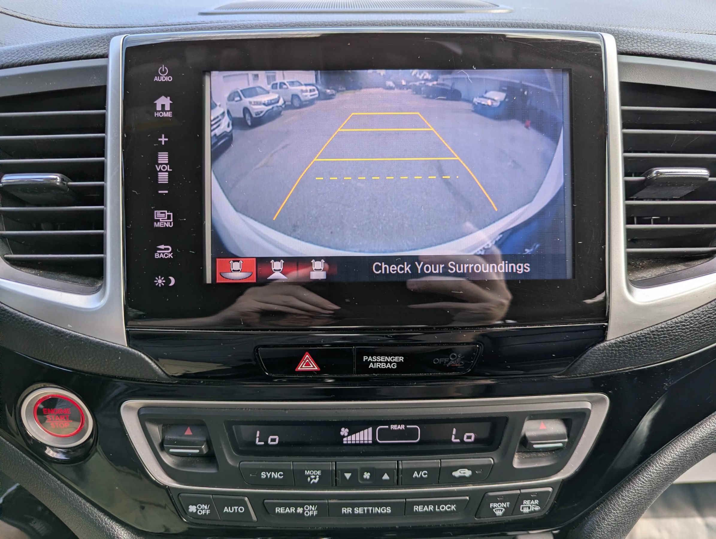 Used 2017 Honda Pilot Touring image 5