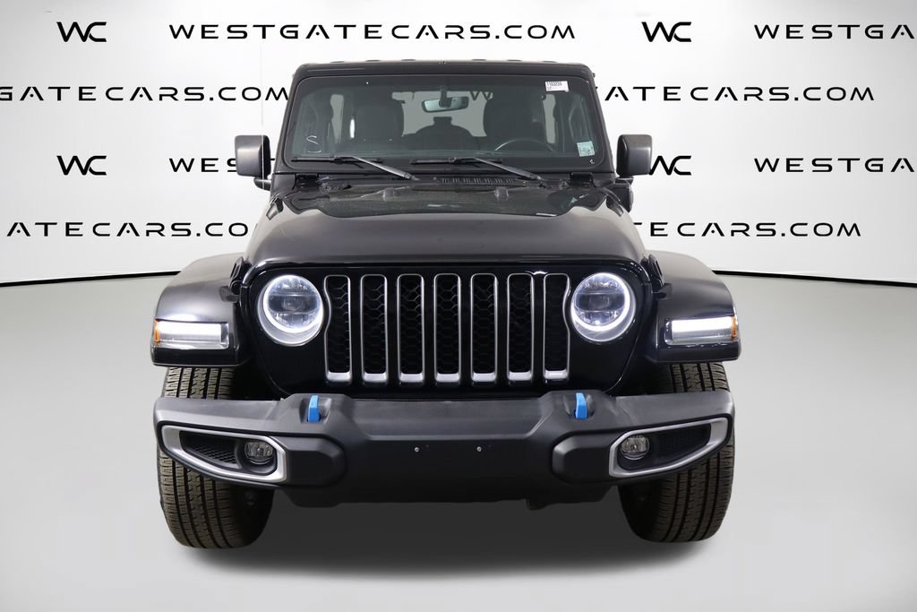 Used 2023 Jeep Wrangler Unlimited Sahara w/ Cold Weather Group AWD/4WD image 2