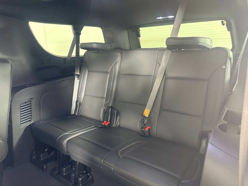 Used 2024 GMC Yukon XL Denali AWD/4WD image 24