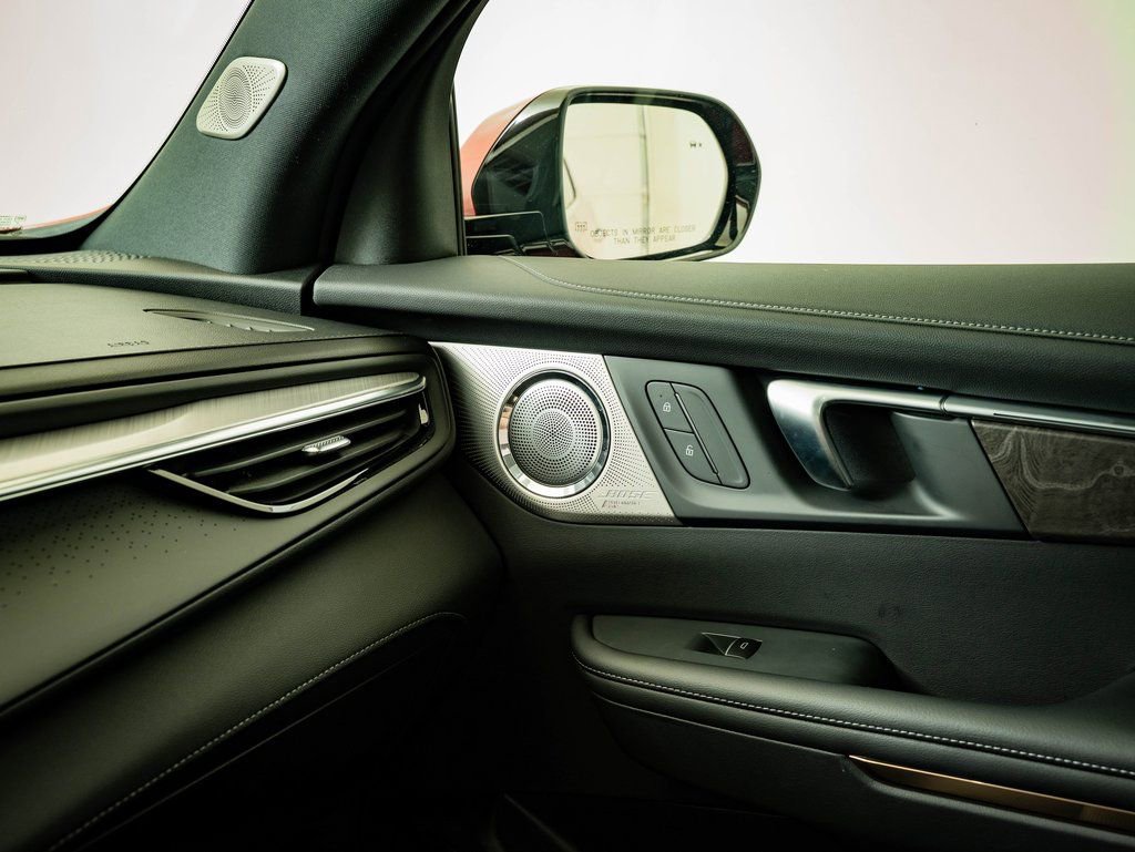 Used 2025 Buick Enclave Avenir w/ Super Cruise Package image 42