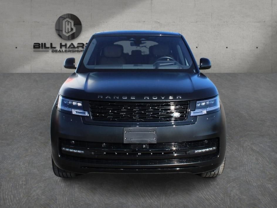 Used 2023 Land Rover Range Rover Long Wheelbase Autobiography image 3