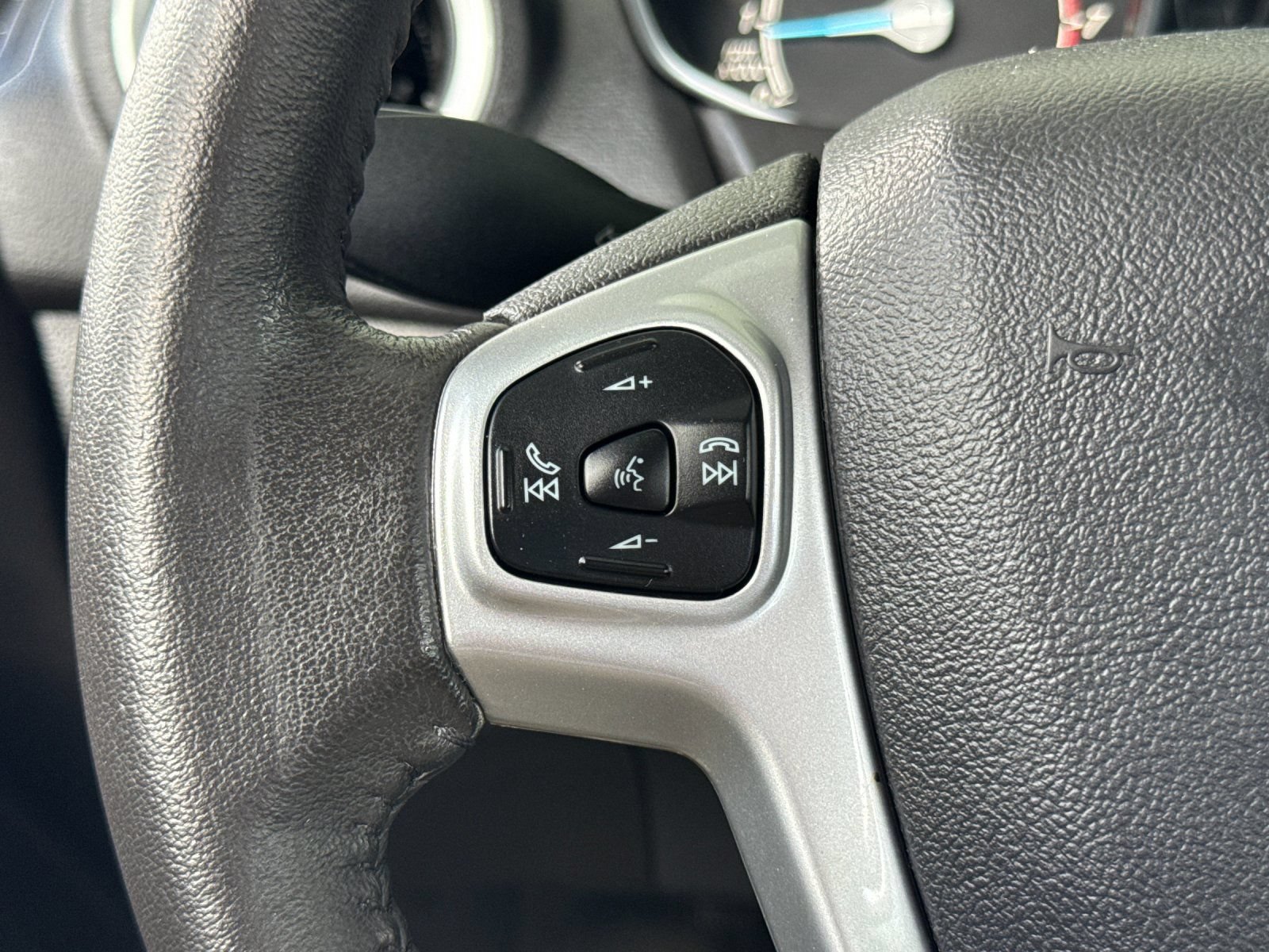 Used 2016 Ford Fiesta SE FWD image 27