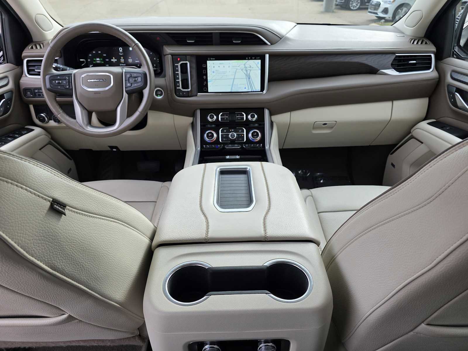 Used 2022 GMC Yukon XL Denali image 8