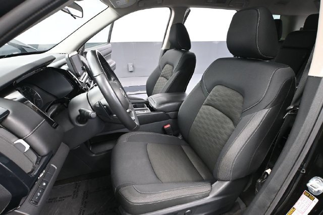 Used 2024 Nissan Pathfinder SV FWD image 18