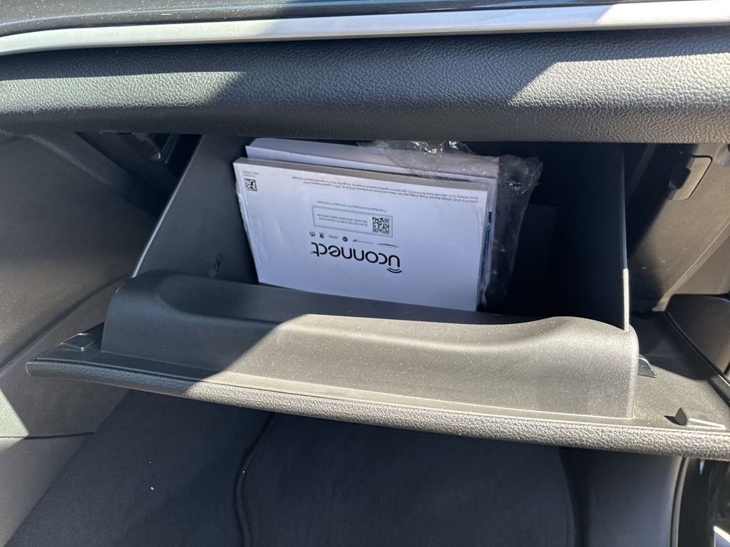 Used 2023 Jeep Grand Cherokee L Laredo w/ Luxury Tech Group I image 35