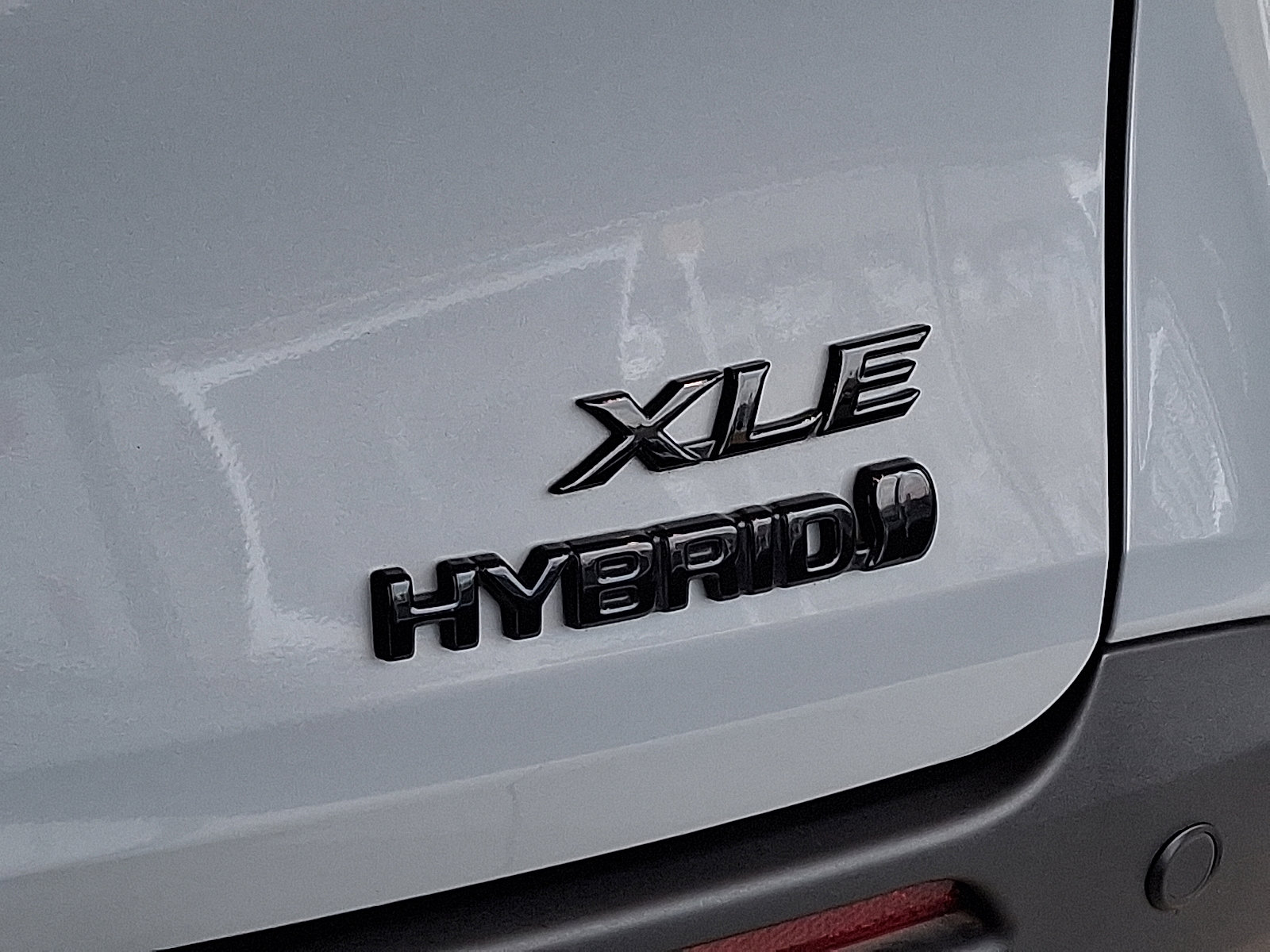 Certified 2023 Toyota Sienna XLE Woodland Edition image 31