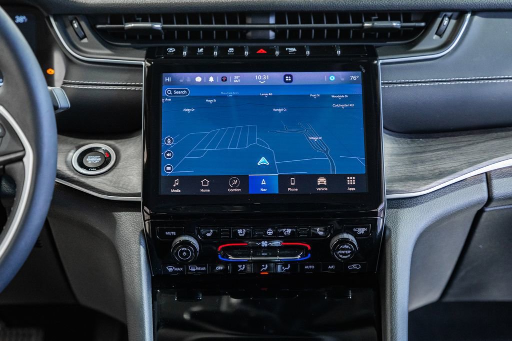 Certified 2024 Jeep Grand Cherokee L Limited w/ Luxury Tech Group II image 25