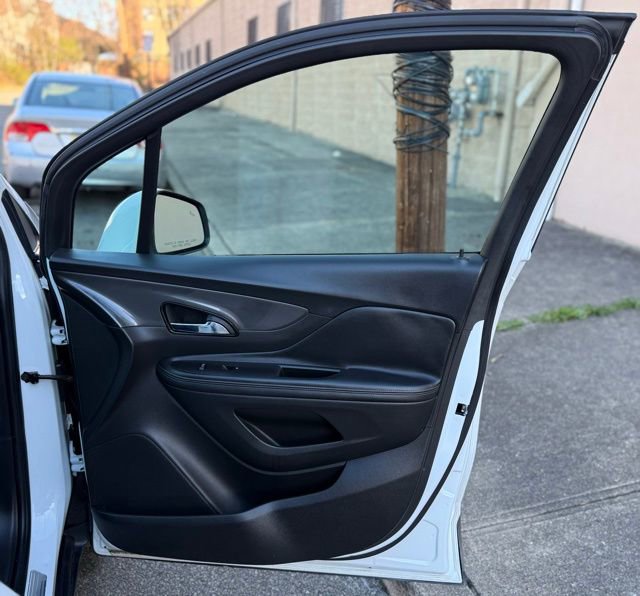 Used 2018 Buick Encore Essence w/ Experience Buick Package image 29