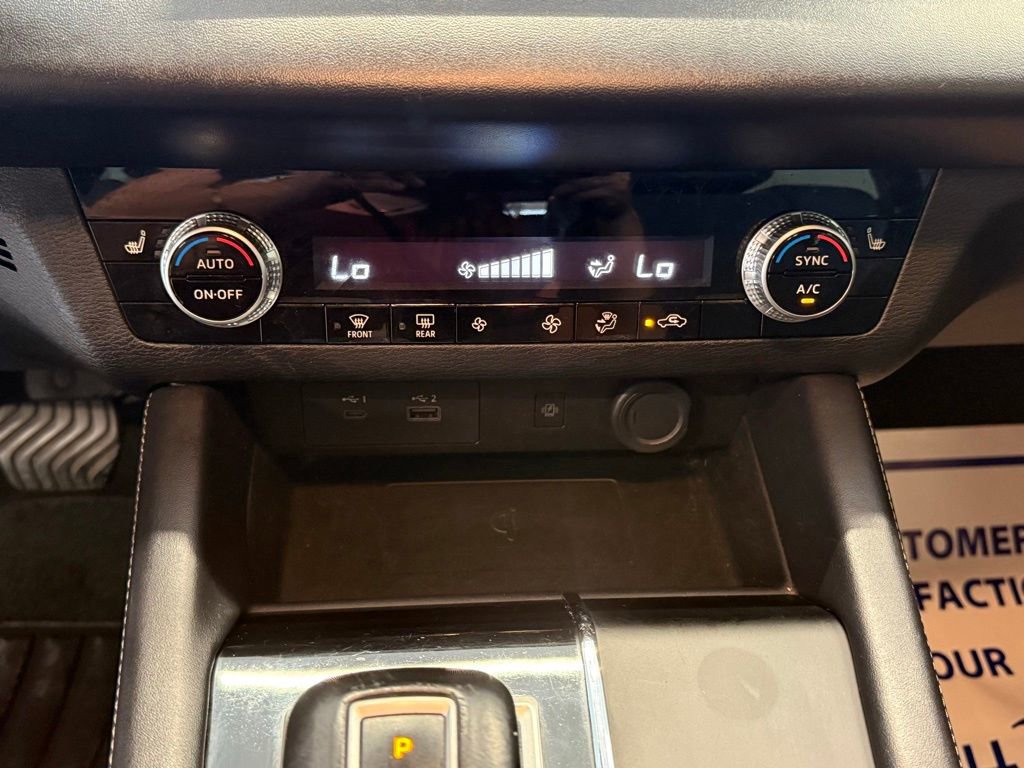 Used 2022 Mitsubishi Outlander SE image 27