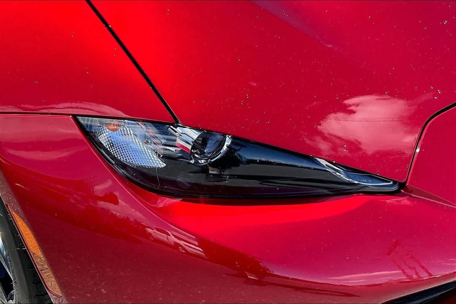 Used 2021 MAZDA MX-5 Miata RF Grand Touring RWD image 31