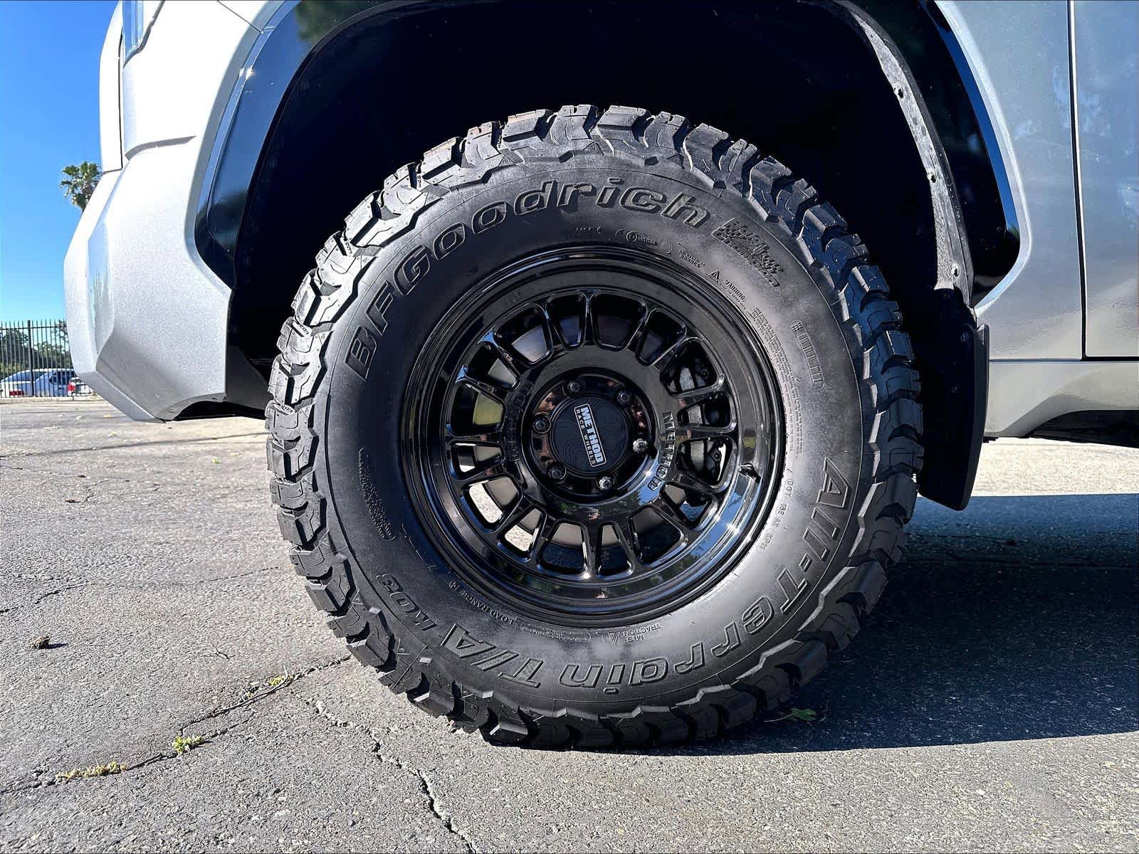 Used 2025 Toyota Tundra Platinum w/ TRD Off-Road Package AWD/4WD image 12