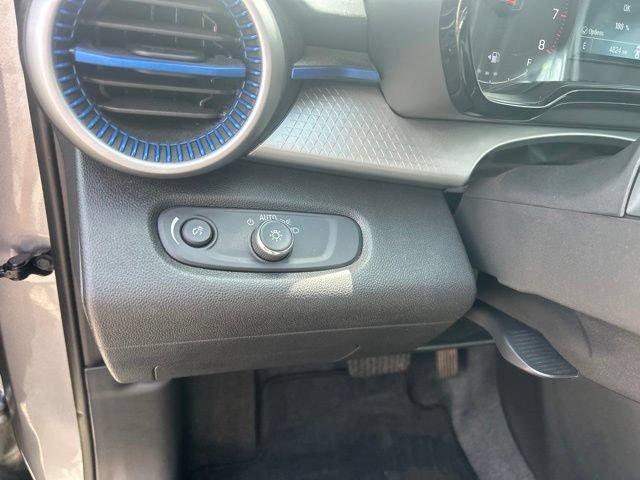 Used 2026 Chevrolet Trax LS w/ LS Convenience Package FWD image 16