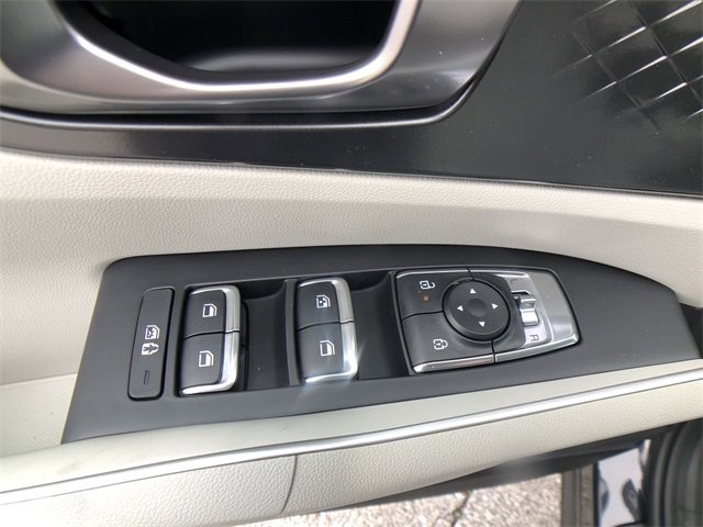 New 2025 Kia Sorento S image 13