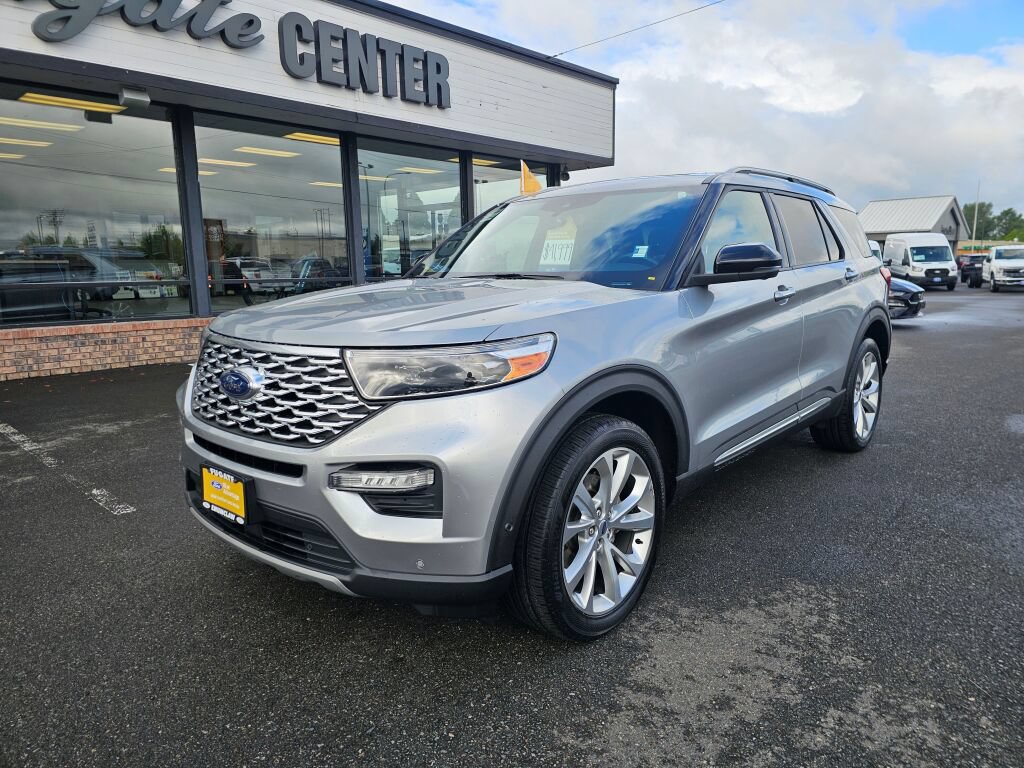 Certified 2022 Ford Explorer Platinum w/ Equipment Group 601A AWD/4WD image 2