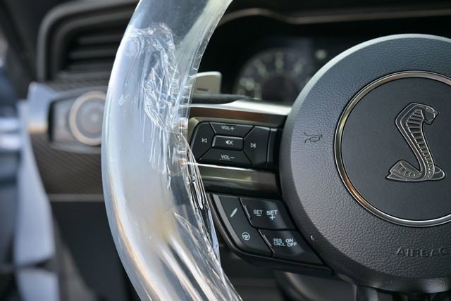 Used 2022 Ford Mustang Shelby GT500 w/ Carbon Fiber Track Pack image 38