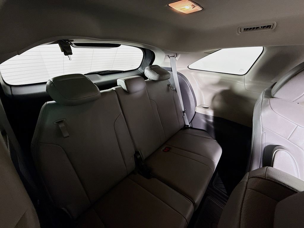 Certified 2022 Toyota Sienna XLE image 30