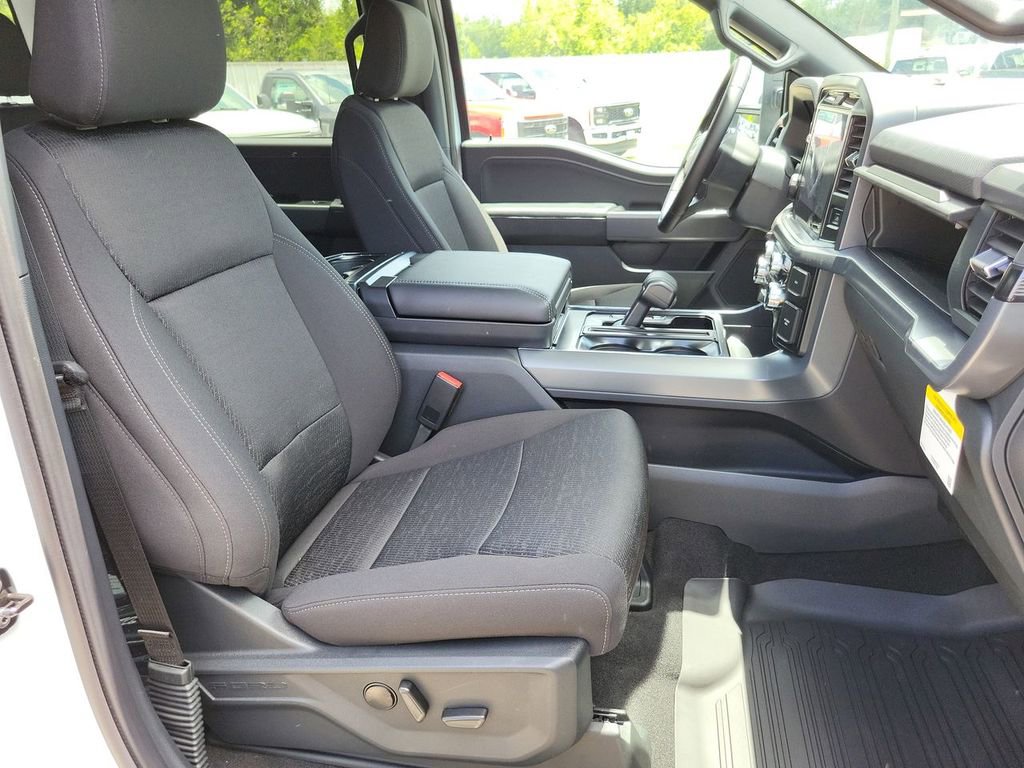 New 2025 Ford F150 XLT w/ Equipment Group 302A MID image 24