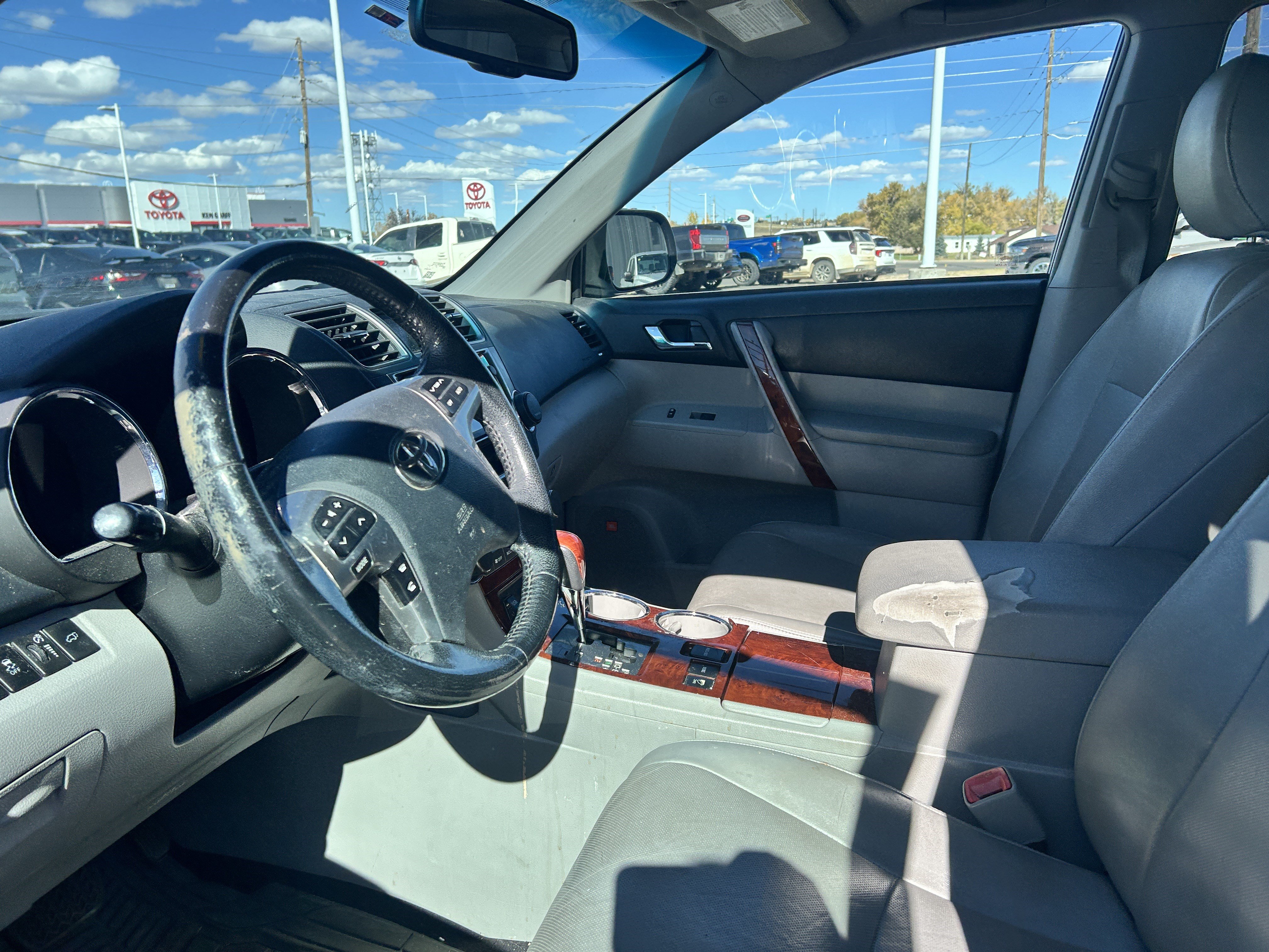 Used 2013 Toyota Highlander Limited AWD/4WD image 9