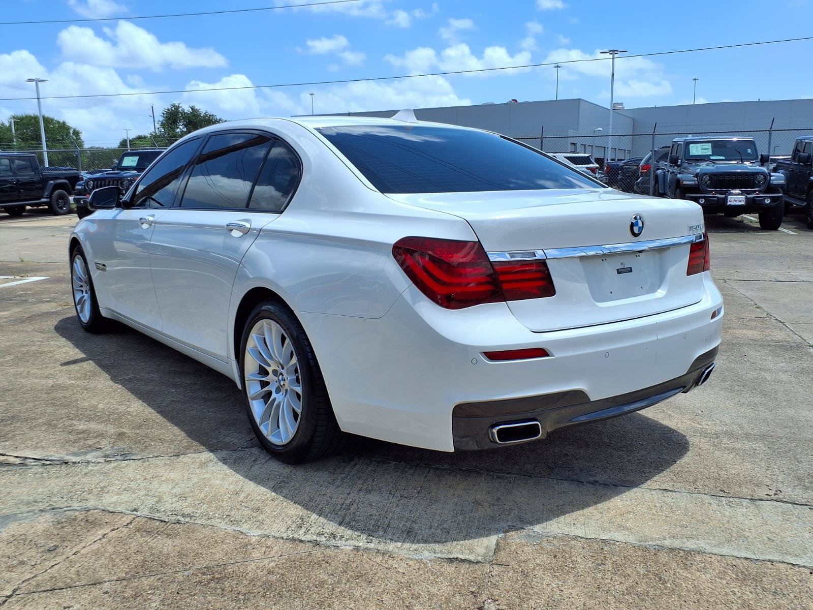 Used 2014 BMW 750Li RWD image 3