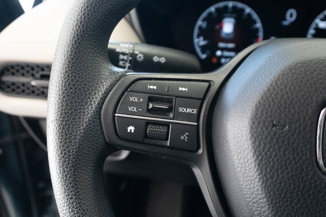 Used 2023 Honda HR-V LX image 11