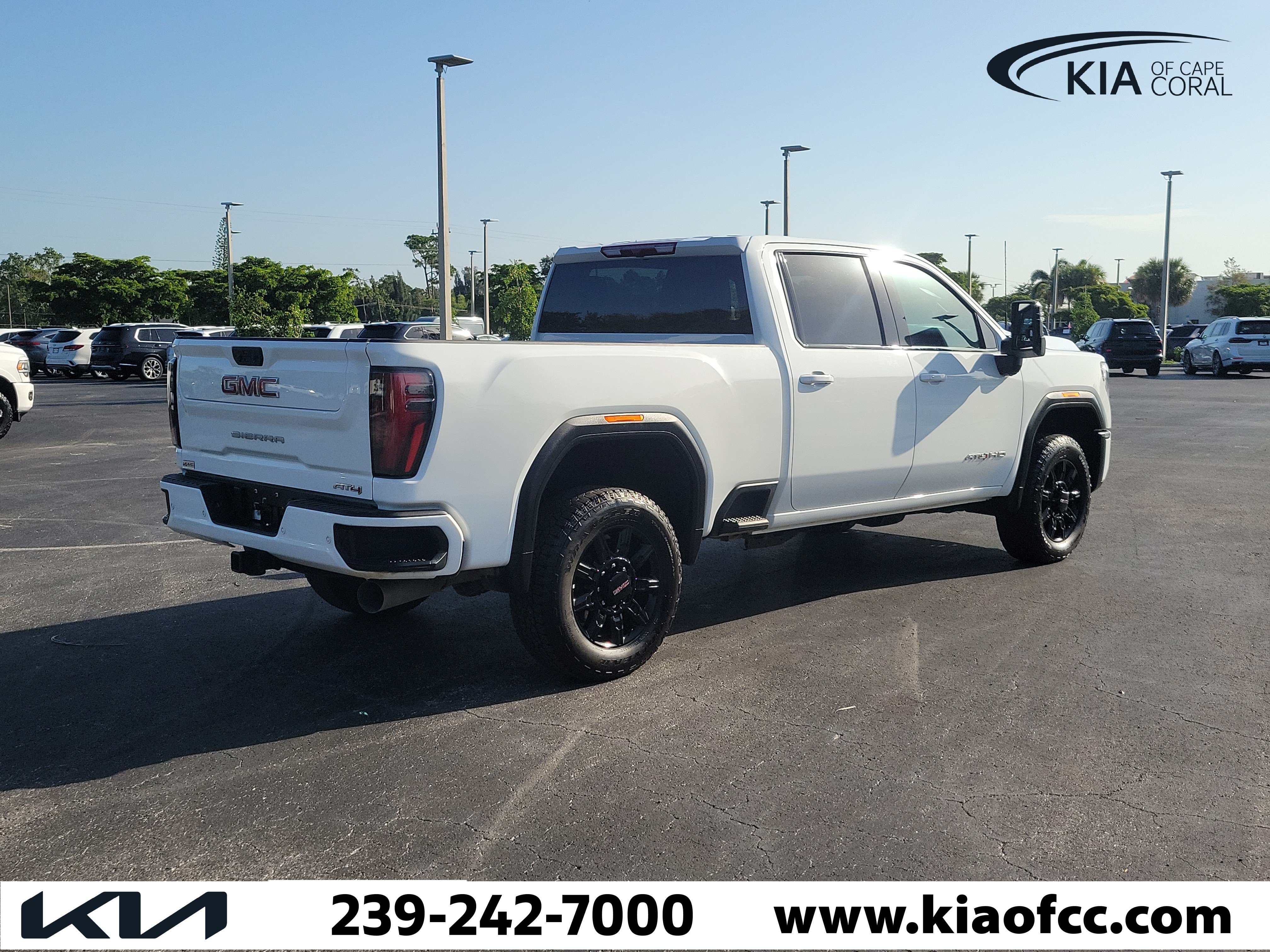Used 2026 GMC Sierra 2500 AT4 AWD/4WD image 5